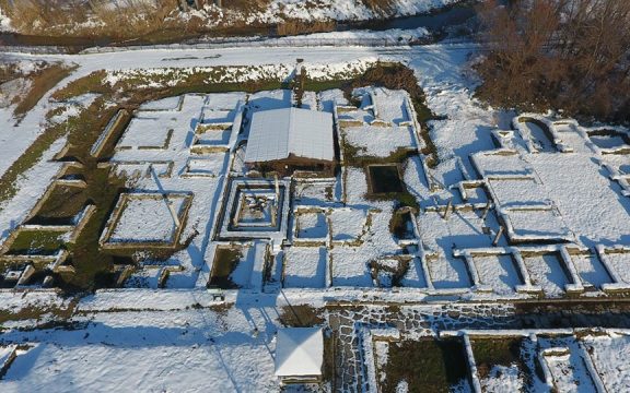 ΕΠΑΥΛΗ ΔΙΟΝΥΣΟΥ